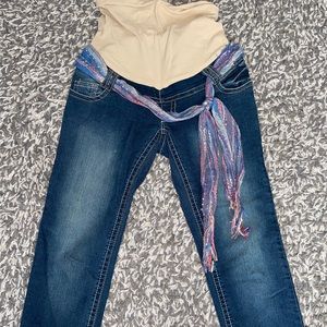 Jean Capri maternity jeans